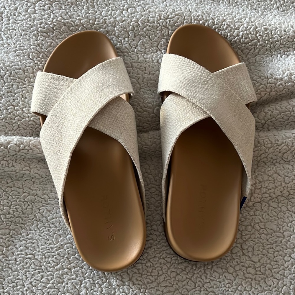 Rothy’s “The Weekend Slide”